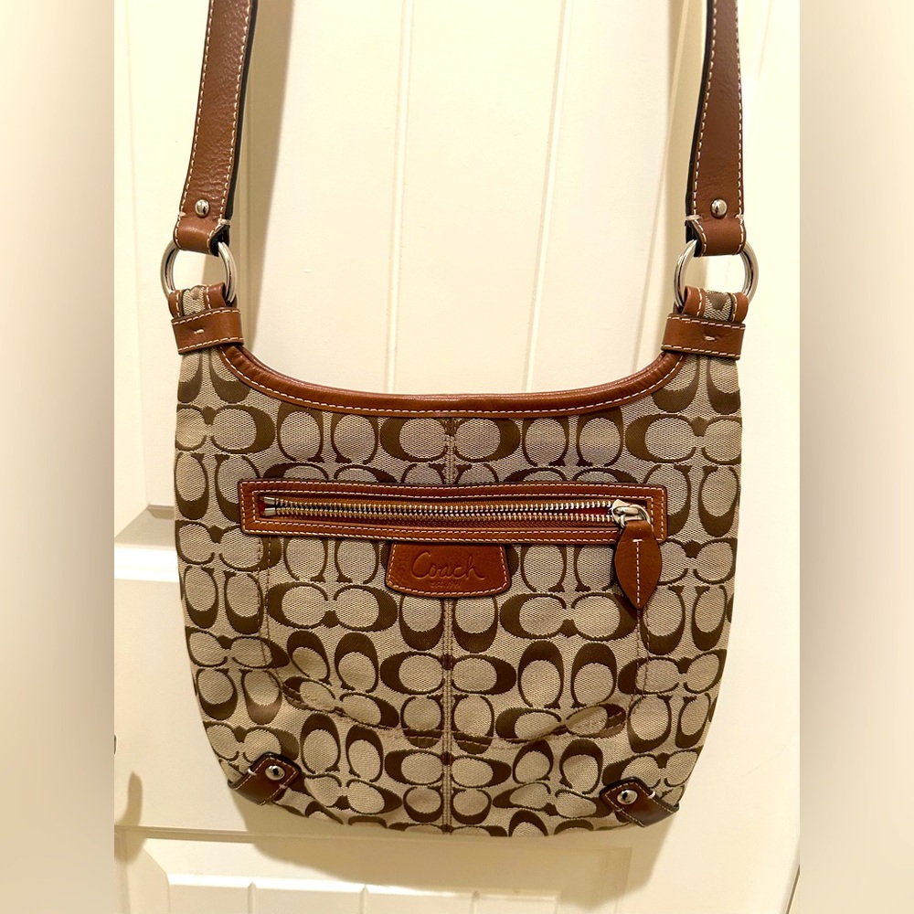 EUC Authentic Vintage Coach Penelope Hipster Signature Crossbody Bag